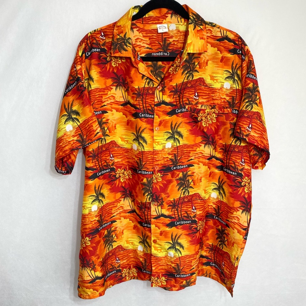 Men's Tropical Orange Shirt Lg
.L 29”
.pit-P 24.5”
.S/S 20”
Short sleeve